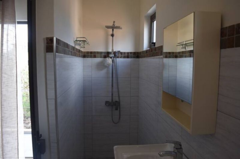 foto 6 Huurhuis van particulieren Flic-en-Flac appartement   badkamer