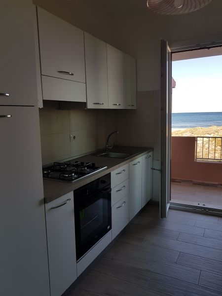 foto 9 Huurhuis van particulieren La Caletta appartement Sardini Nuoro (provincie) Gesloten keuken