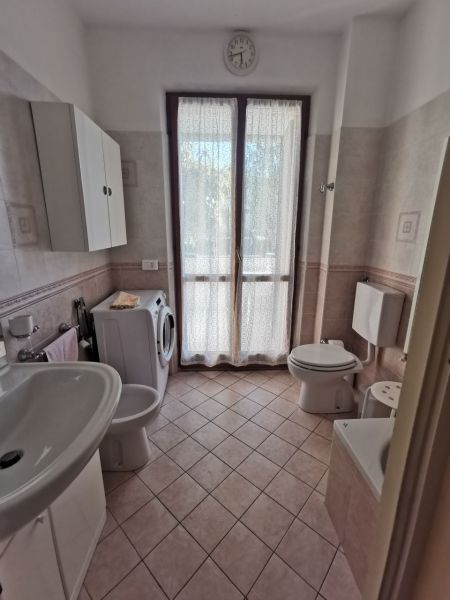 foto 10 Huurhuis van particulieren Marotta appartement Marken Pesaro Urbino (provincie) badkamer