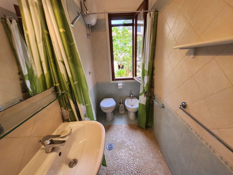 foto 11 Huurhuis van particulieren Rio nell'Elba appartement Toscane Eiland Elba badkamer