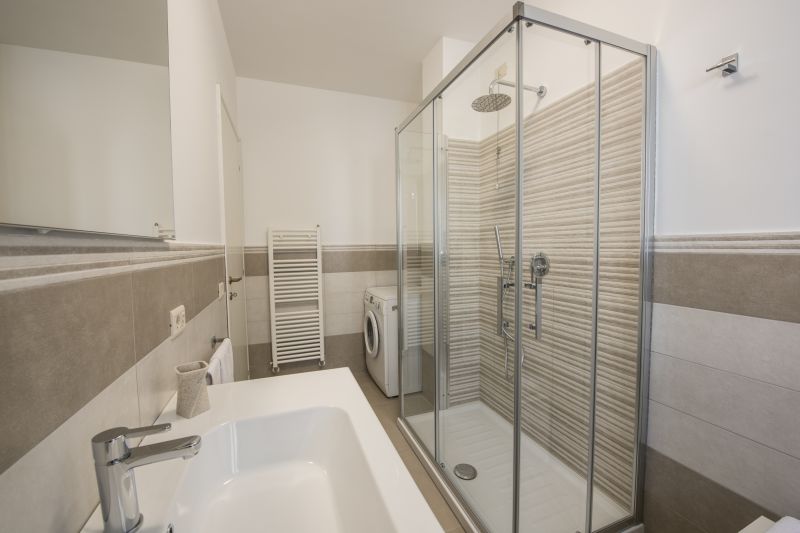 foto 12 Huurhuis van particulieren Marotta appartement Marken Pesaro Urbino (provincie) badkamer