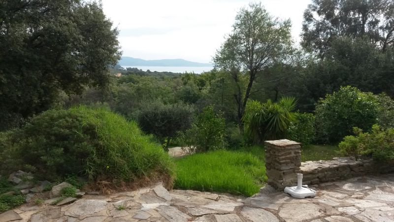 foto 2 Huurhuis van particulieren Cavalaire-sur-Mer villa Provence-Alpes-Cte d'Azur Var Uitzicht vanaf het terras