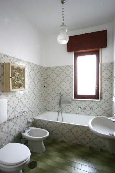 foto 8 Huurhuis van particulieren Lacco Ameno appartement Campani Eiland Ischia badkamer