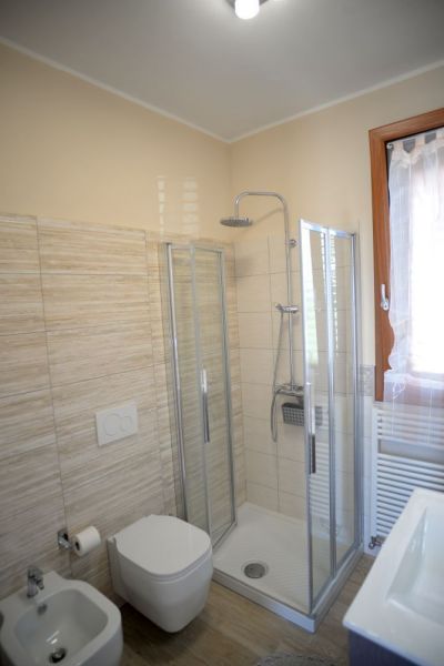 foto 5 Huurhuis van particulieren Riccione appartement   badkamer 1