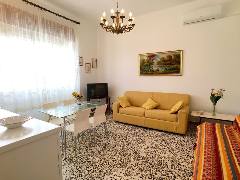 foto 5 Huurhuis van particulieren Ugento - Torre San Giovanni appartement Pouilles Lecce (provincie) Woonkamer