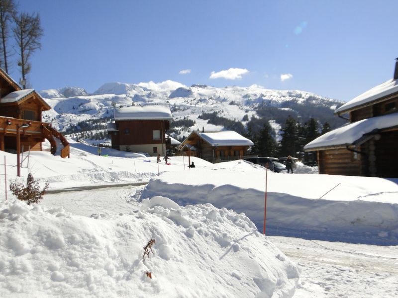 foto 14 Huurhuis van particulieren La joue du Loup chalet Provence-Alpes-Cte d'Azur Hautes-Alpes Uitzicht vanaf het terras