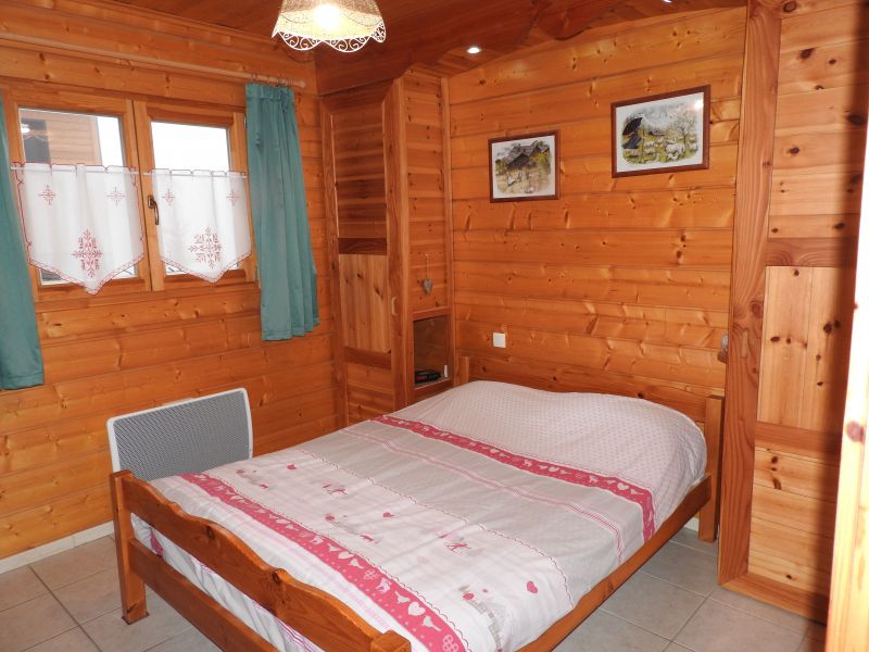 foto 5 Huurhuis van particulieren La joue du Loup chalet Provence-Alpes-Cte d'Azur Hautes-Alpes slaapkamer 1