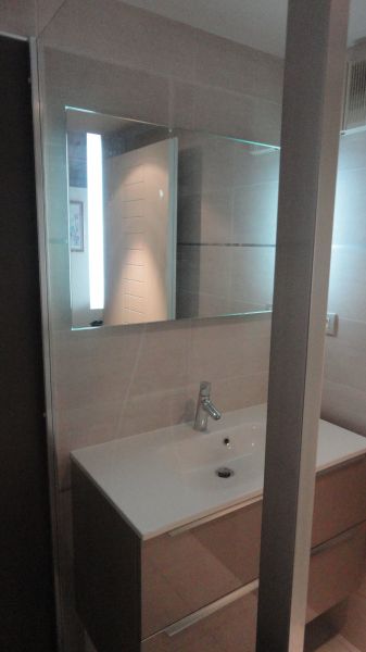 foto 4 Huurhuis van particulieren Frjus appartement Provence-Alpes-Cte d'Azur Var badkamer