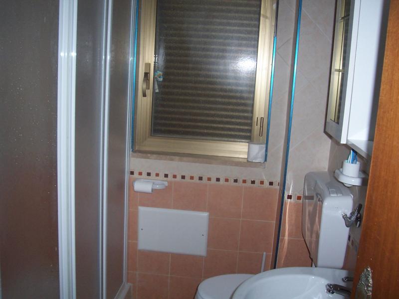 foto 1 Huurhuis van particulieren Villapiana appartement Calabri Cosenza (provincie van) badkamer