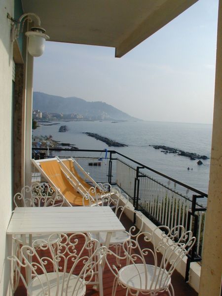 foto 7 Huurhuis van particulieren Diano Marina appartement Liguri Imperia (provincie) Uitzicht vanaf het balkon