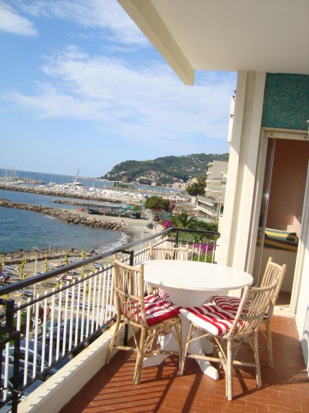 foto 8 Huurhuis van particulieren Diano Marina appartement Liguri Imperia (provincie) Uitzicht vanaf het balkon
