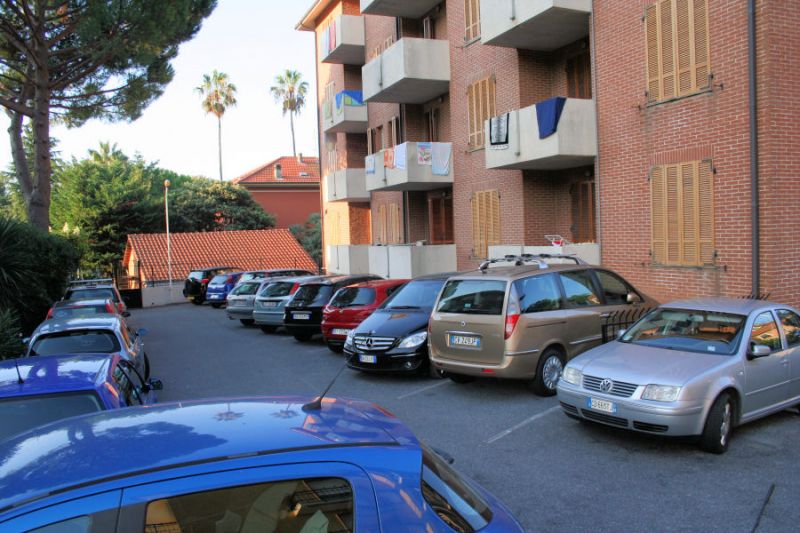 foto 10 Huurhuis van particulieren San Bartolomeo al Mare appartement Liguri Imperia (provincie) Parkeerplaats