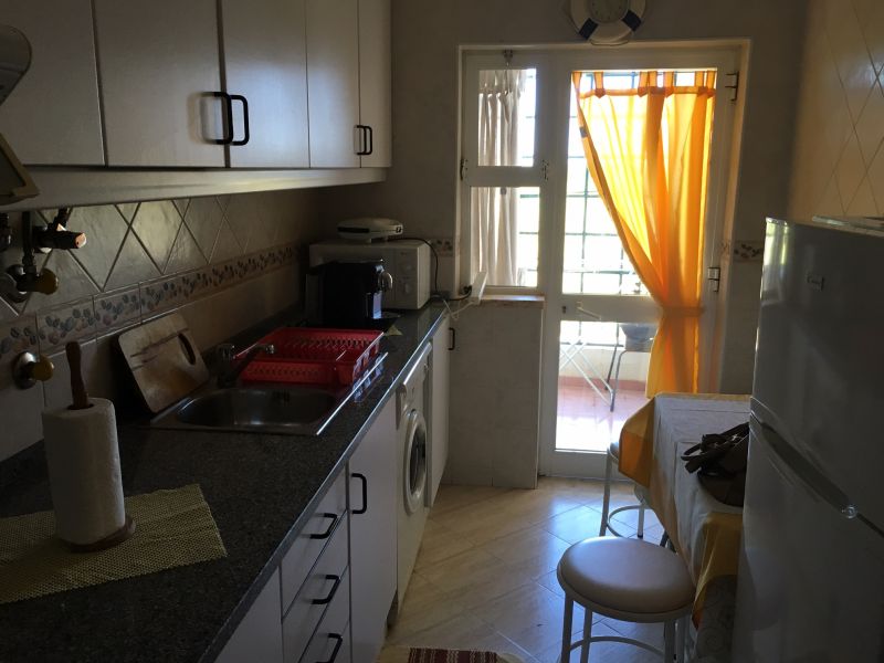 foto 6 Huurhuis van particulieren Armao de Pera appartement Algarve  Buitenkeuken