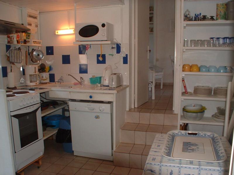 foto 12 Huurhuis van particulieren La Bre les Bains maison Poitou-Charentes Charente-Maritime Gesloten keuken