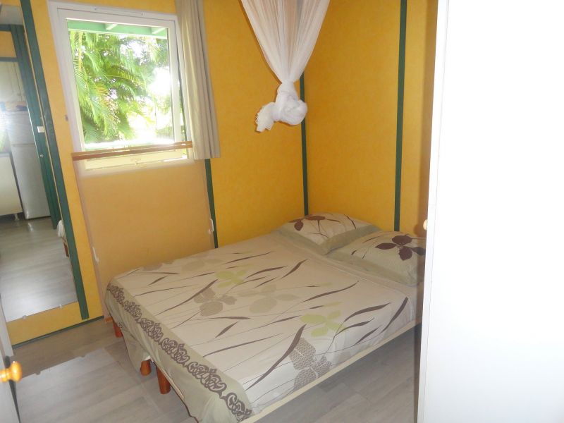 foto 4 Huurhuis van particulieren Sainte Anne (Guadeloupe) bungalow Grande Terre  slaapkamer 1