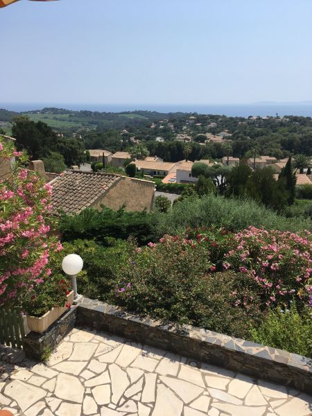 foto 25 Huurhuis van particulieren La Croix Valmer villa Provence-Alpes-Cte d'Azur Var Uitzicht vanaf het terras