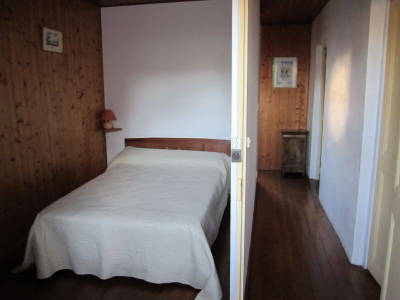 foto 4 Huurhuis van particulieren Ars en R maison Poitou-Charentes Charente-Maritime slaapkamer 2