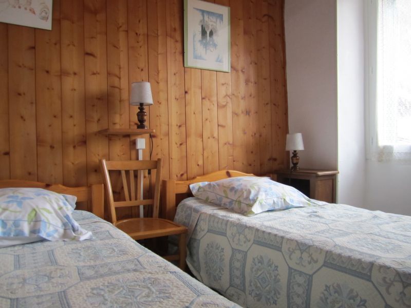 foto 5 Huurhuis van particulieren Ars en R maison Poitou-Charentes Charente-Maritime slaapkamer 3