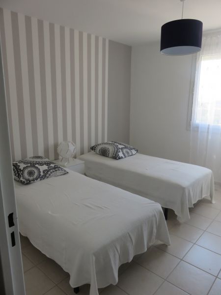 foto 9 Huurhuis van particulieren Le Lavandou appartement Provence-Alpes-Cte d'Azur Var slaapkamer 2