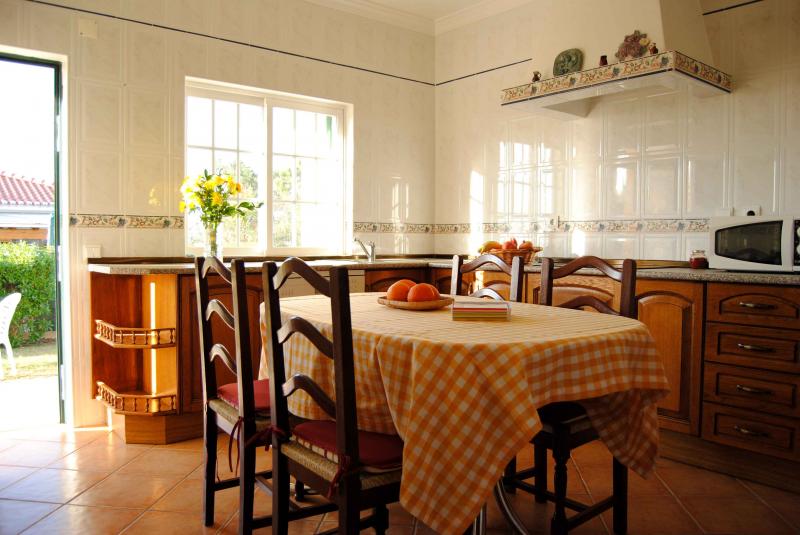 foto 6 Huurhuis van particulieren Aljezur villa Algarve  Gesloten keuken