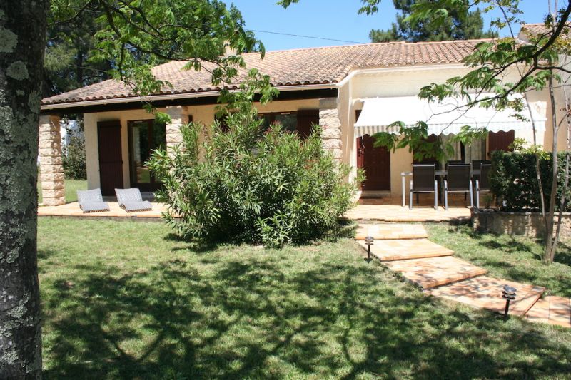 foto 5 Huurhuis van particulieren Saint-Julien-de-Peyrolas villa Languedoc-Roussillon Gard Het aanzicht van de woning