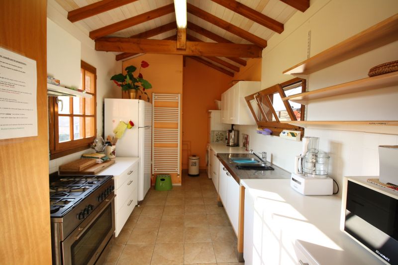 foto 13 Huurhuis van particulieren Brantme maison Aquitaine Dordogne Gesloten keuken