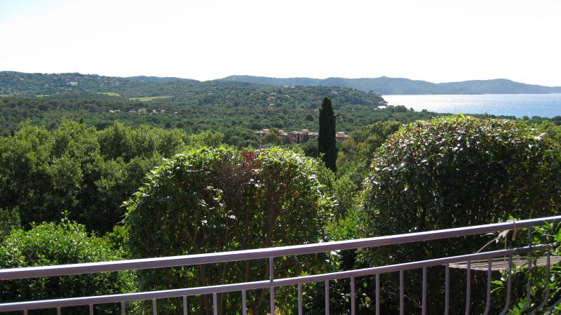foto 10 Huurhuis van particulieren Cavalaire-sur-Mer appartement Provence-Alpes-Cte d'Azur Var Uitzicht vanaf het terras