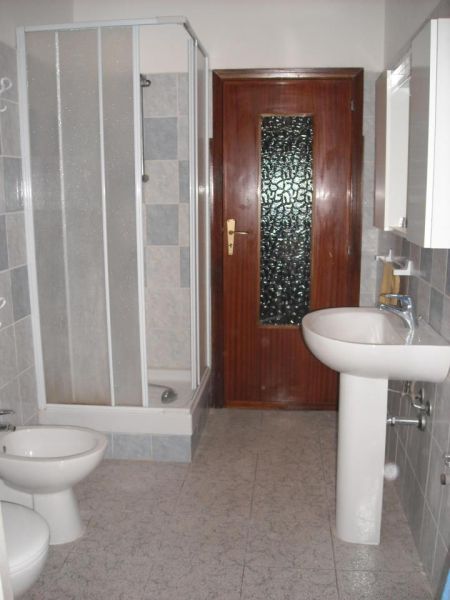 foto 3 Huurhuis van particulieren Alghero appartement Sardini Sassari (provincie) badkamer