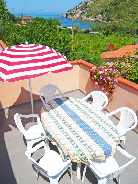 foto 4 Huurhuis van particulieren Rio nell'Elba appartement Toscane Eiland Elba Uitzicht vanaf het terras