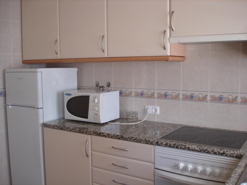 foto 5 Huurhuis van particulieren Olhos de Agua appartement Algarve  Buitenkeuken