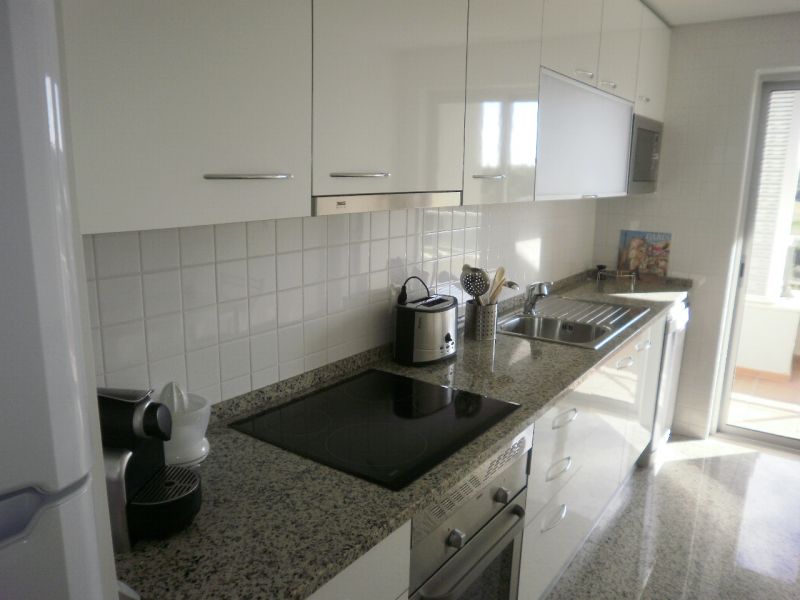 foto 9 Huurhuis van particulieren Quarteira appartement Algarve  Gesloten keuken