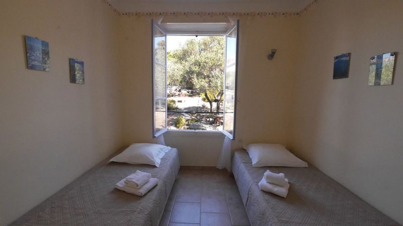 foto 7 Huurhuis van particulieren Porto Pollo appartement Corsica Corse du Sud slaapkamer 2