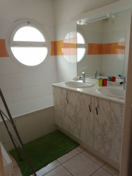 foto 10 Huurhuis van particulieren Perpignan maison Languedoc-Roussillon Pyrnes-Orientales badkamer