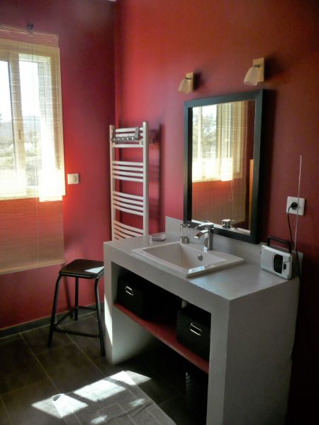 foto 6 Huurhuis van particulieren Ghisonaccia maison   badkamer
