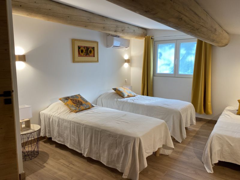 foto 9 Huurhuis van particulieren Isle sur la Sorgue maison Provence-Alpes-Cte d'Azur Vaucluse slaapkamer 3