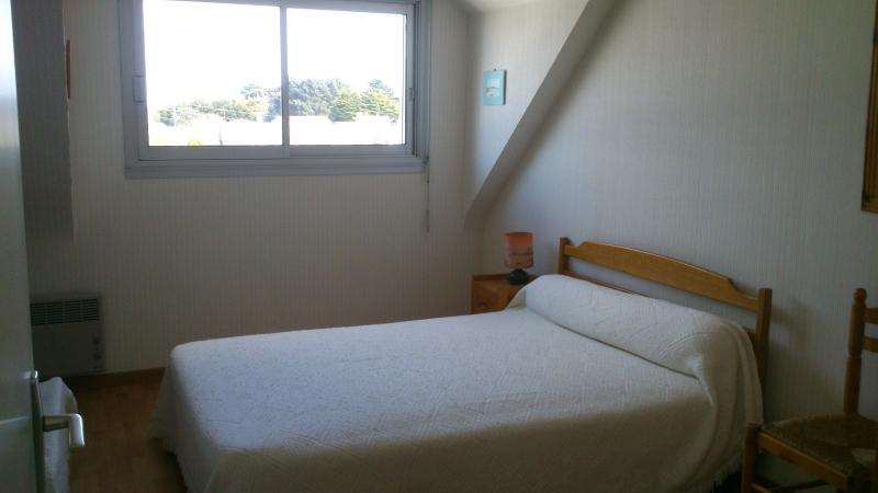 foto 4 Huurhuis van particulieren Locmariaquer appartement Bretagne Morbihan slaapkamer 2
