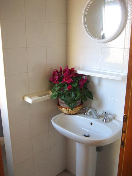 foto 7 Huurhuis van particulieren Fano appartement Marken Pesaro Urbino (provincie) badkamer