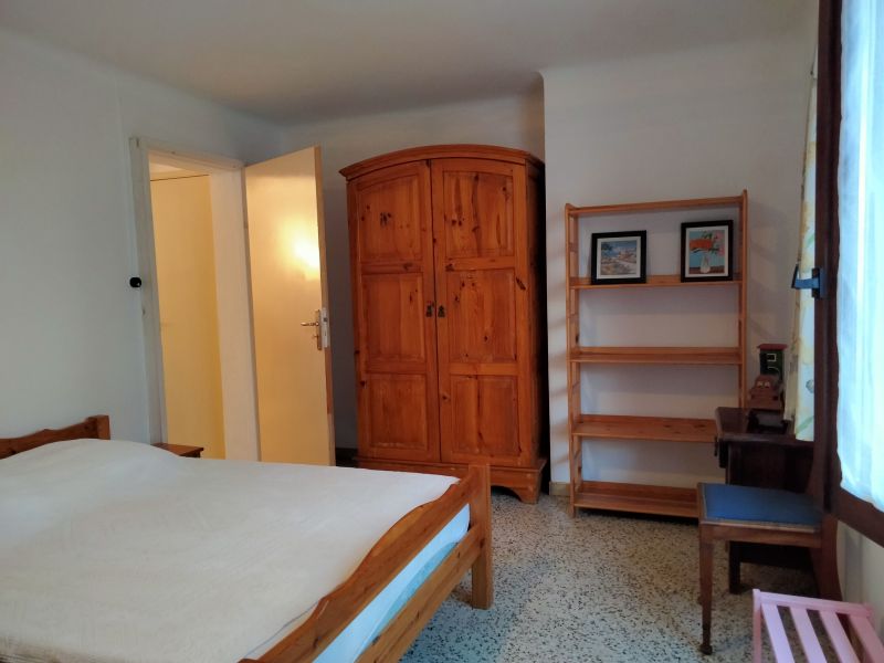 foto 6 Huurhuis van particulieren Aigues Mortes appartement   slaapkamer