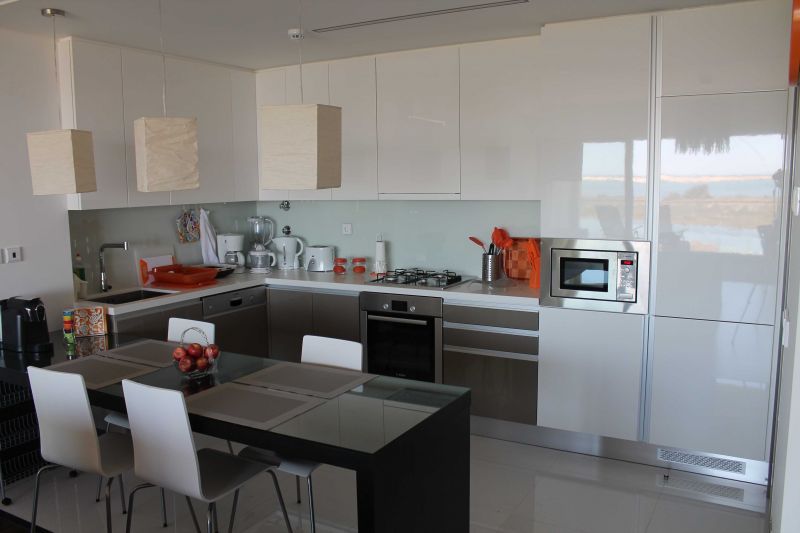 foto 4 Huurhuis van particulieren Olho appartement Algarve  Open keuken
