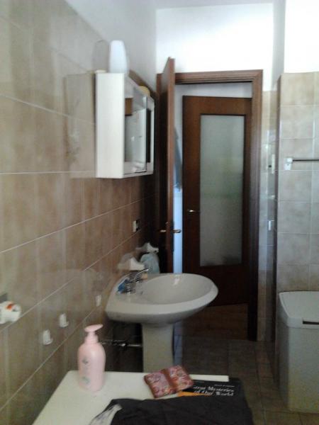 foto 5 Huurhuis van particulieren Marina di Massa appartement Toscane  badkamer