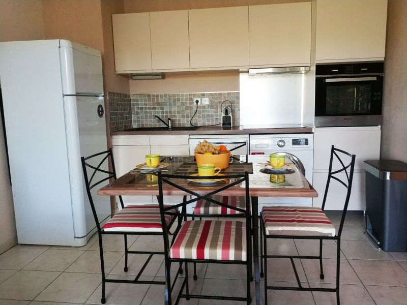 foto 10 Huurhuis van particulieren Frjus appartement Provence-Alpes-Cte d'Azur Var Open keuken