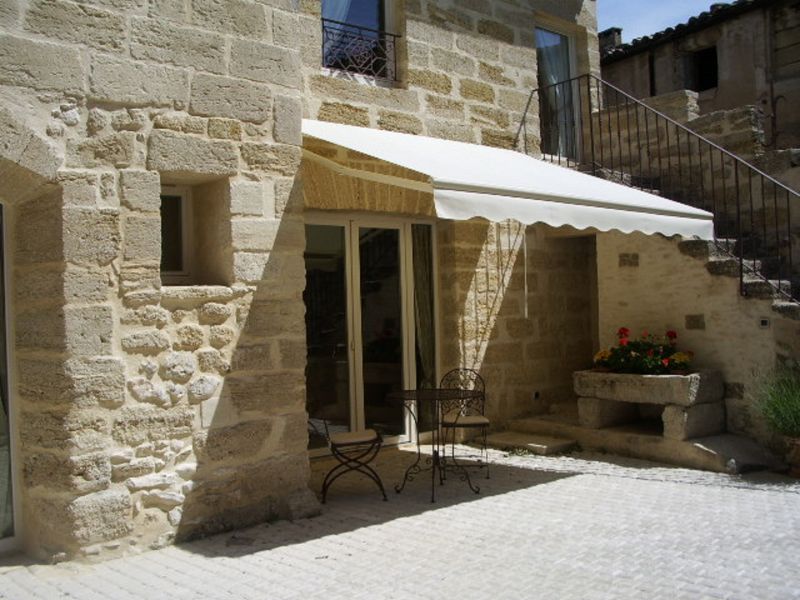 foto 4 Huurhuis van particulieren Uzs maison Languedoc-Roussillon Gard Het aanzicht van de woning