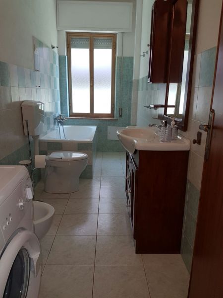 foto 7 Huurhuis van particulieren La Caletta appartement Sardini Nuoro (provincie) badkamer