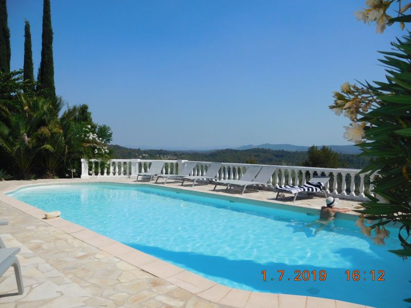 foto 4 Huurhuis van particulieren Entrecasteaux villa Provence-Alpes-Cte d'Azur Var Het aanzicht van de woning