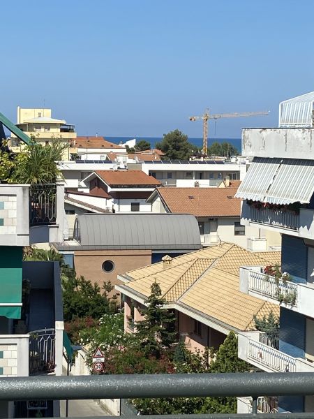 foto 12 Huurhuis van particulieren Pescara appartement Abruzzen Pescara (provincie van) Uitzicht vanaf het balkon