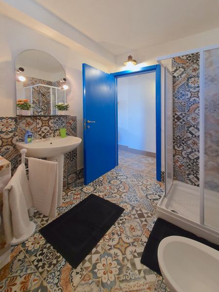 foto 17 Huurhuis van particulieren Tre Fontane villa Sicili Trapani (provincie) badkamer