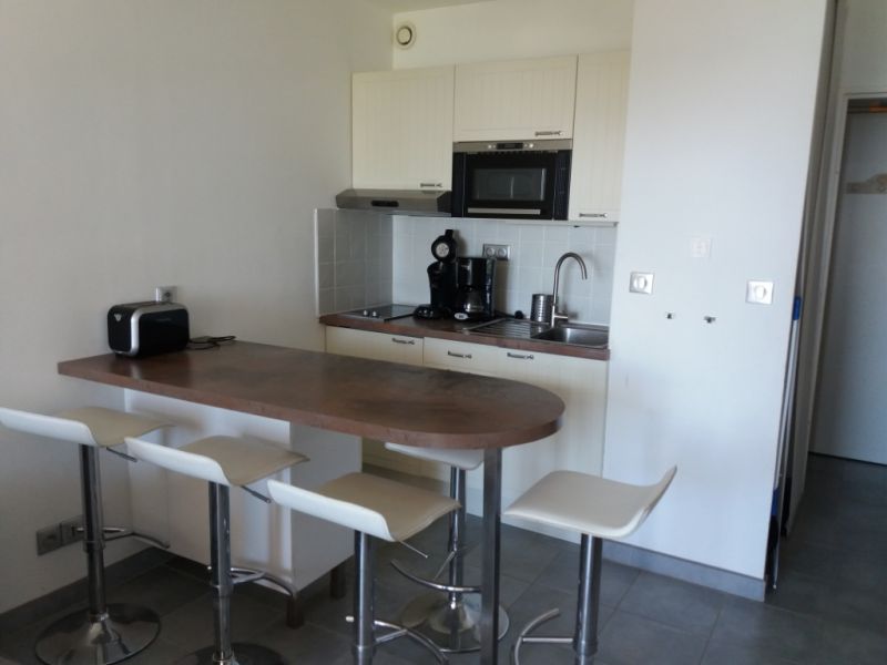 foto 4 Huurhuis van particulieren La Londe-les-Maures appartement Provence-Alpes-Cte d'Azur Var Keukenhoek