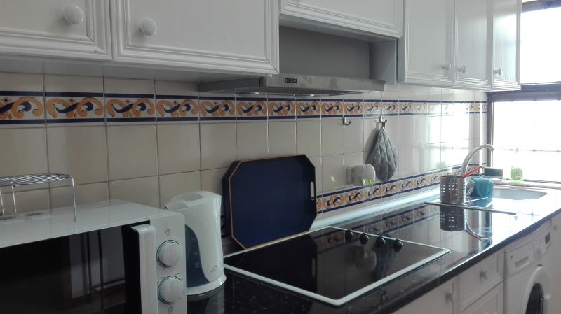 foto 12 Huurhuis van particulieren Albufeira appartement Algarve  Gesloten keuken