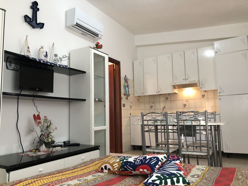 foto 5 Huurhuis van particulieren Furnari appartement Sicili Messina (provincie) Eetkamer
