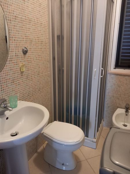 foto 7 Huurhuis van particulieren Gargano appartement Pouilles Foggia (provincie) badkamer